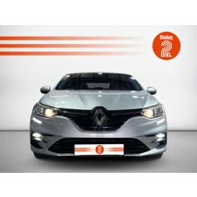RENAULT-MEGANE-SEDAN TOUCH 1.3 TCE 140 bg EDC