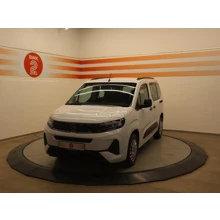 OPEL-COMBO-1.5 130 HP DİZEL MT6 ESSENTIAL