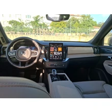 VOLVO-XC90-YENİ B5 AWD PLUS BRIGHT