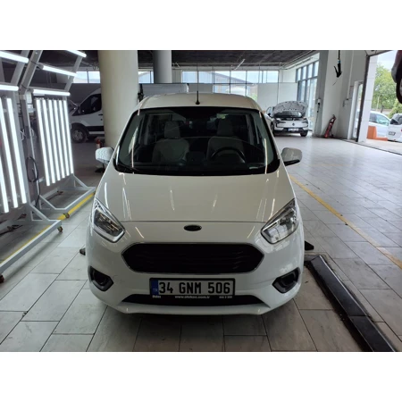 Ford TOURNEO COURIER 2023 61.949 km
