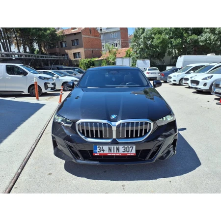 BMW 5 SERISI 2025 49.876 km