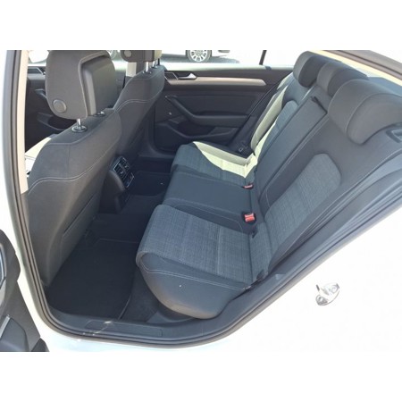 VOLKSWAGEN-PASSAT-1.5 TSI ACT 150 PS BUSINESS DSG - 3