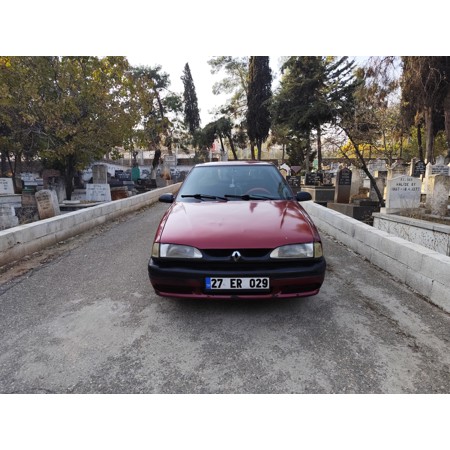 Renault 19 Europa 1.4 karbüratörlü RNA  - 1