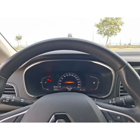 RENAULT-MEGANE-SEDAN ICON 1.3 TCE 140 BG EDC görsel 7