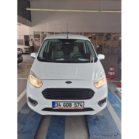 FORD TOURNEO COURIER TITANIUM