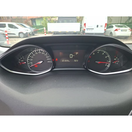 PEUGEOT-308-YENI 1.2 PURETECH 130HP ALLURE EAT6 görsel 5