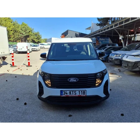 Ford TOURNEO COURIER 2024 38.025 km