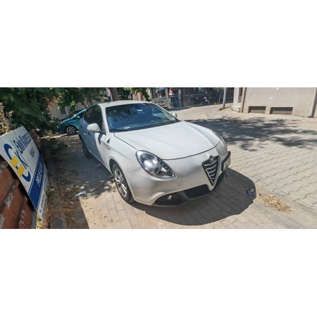 Alfa Romeo Giulietta - 2
