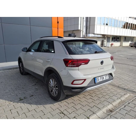 VOLKSWAGEN-T-ROC-1.5 TSI 150PS LIFE DSG görsel 8