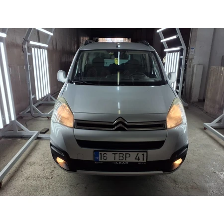 Citroen BERLINGO 2017 208.669 km