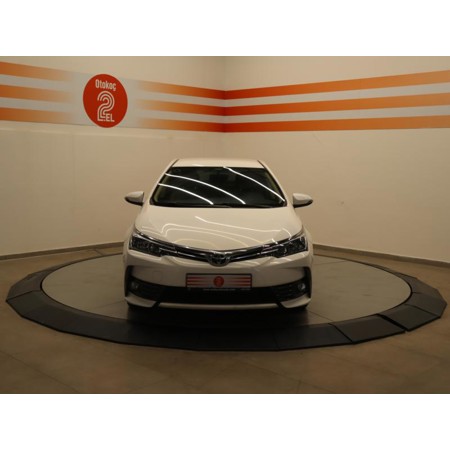 TOYOTA-COROLLA-1.6 ADVANCE NAV M/T - 2