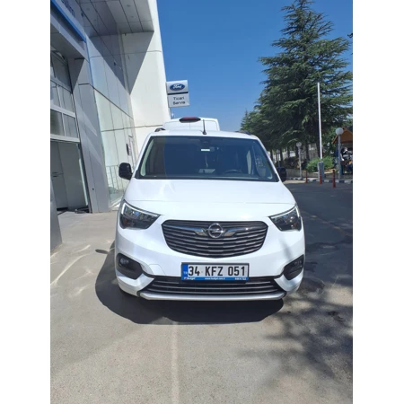 Opel COMBO 2024 72.620 km