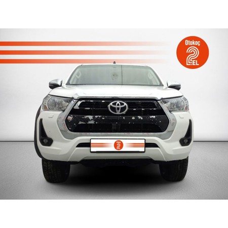 TOYOTA-HILUX-2.4D-4D 4x2 ADVENTURE AT - 2