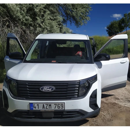 Ford TOURNEO COURIER 2025 26.000 km 1
