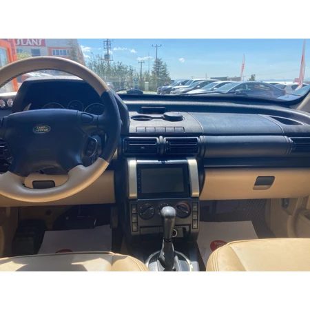 LAND ROVER-FREELANDER-2.0 TD4 HSE 5K görsel 6
