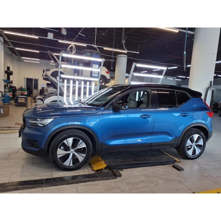 VOLVO-XC40-1.5 T5 262HP RECHARGE R-DESIGN EXP. DCT görsel 3