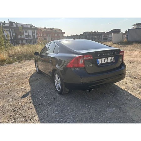 VOLVO S60 PREMIUM