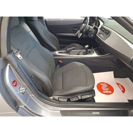 BMW-Z4-2.0 i ROADSTER - 2