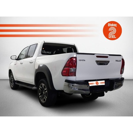 TOYOTA-HILUX-2.4D-4D 4x2 ADVENTURE AT - 2