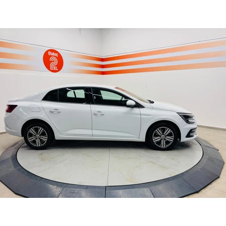 RENAULT-MEGANE-SEDAN TOUCH 1.3 TCE 140 BG EDC görsel 4