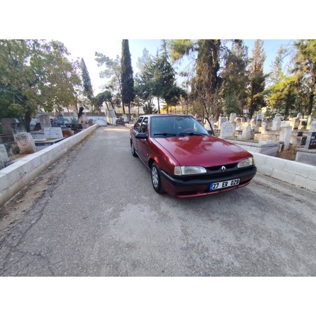 Renault 19 Europa 1.4 karbüratörlü RNA  - 2