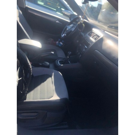 İLK SAHİBİNDEN BOYASIZ, TRAMERSİZ, DÜŞÜK KM'Lİ 2013 JETTA - 1