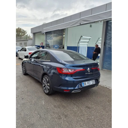 RENAULT-MEGANE-SEDAN ICON 1.3 TCE 140 BG EDC görsel 8
