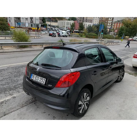 Peugeot 207 2009 62.800 km 1