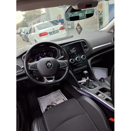 RENAULT-MEGANE-SEDAN ICON 1.3 TCE 140 BG EDC görsel 7