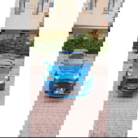 DÜŞÜK KMLİ TEMİZ FORD FİESTA - 1