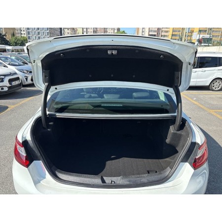 RENAULT-MEGANE-SEDAN TOUCH 1.5 Blue dCi EDC 115 bg - 1