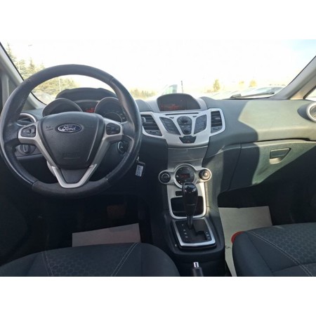 FORD-FIESTA-5K 1.4i OTOMATİK TITANIUM - 2