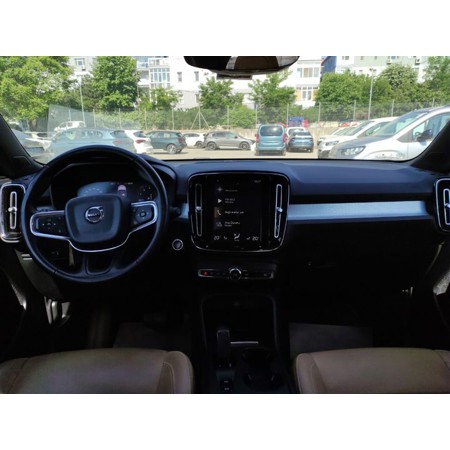 VOLVO-XC40-1.5 T3 163HP FWD MOMENTUM GEARTRONIC - 1