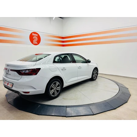 RENAULT-MEGANE-SEDAN TOUCH 1.3 TCE 140 BG EDC görsel 10