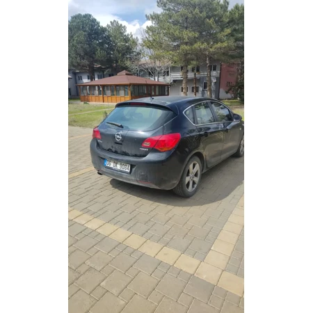 Opel ASTRA 2011 315.000 km