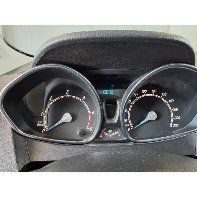Ford TOURNEO COURIER 2023 118.078 km 5