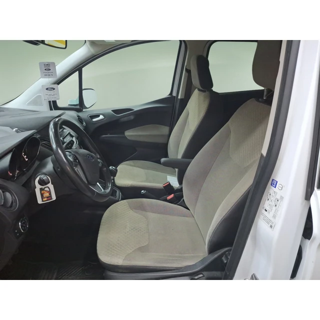 Ford TOURNEO COURIER 2022 193.743 km 4