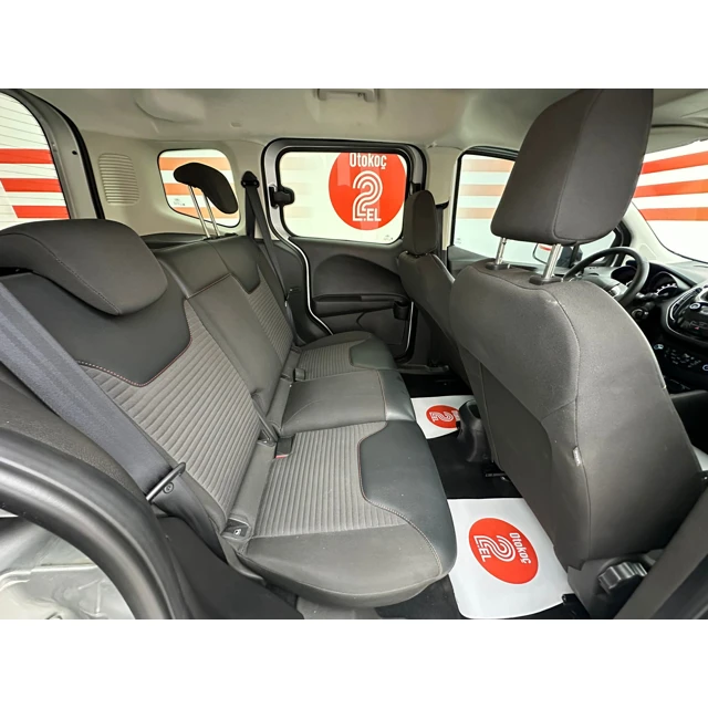 Ford TOURNEO COURIER 2022 13.432 km 5