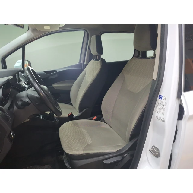 Ford TOURNEO COURIER 2021 165.862 km 4