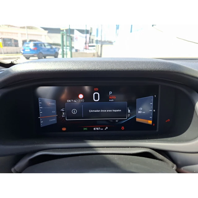 Jeep AVENGER 2025 8.787 km 5