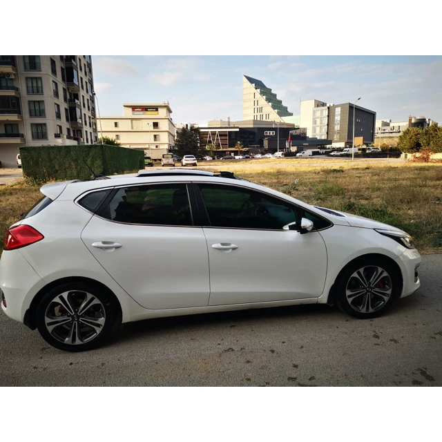Kia CEED 2015 117.300 km 2