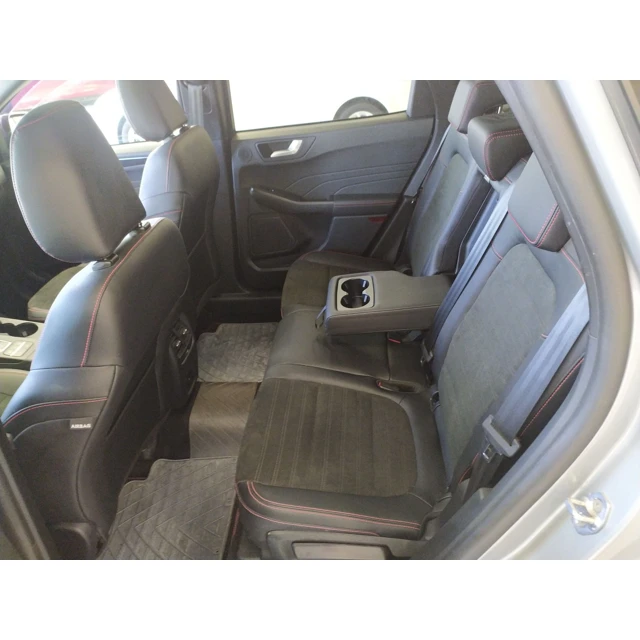 Ford KUGA 2023 11.900 km 5