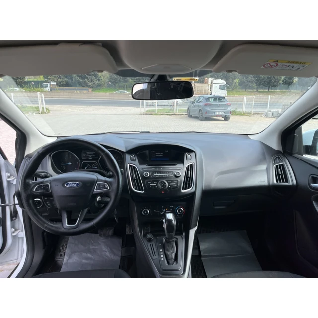 Ford FOCUS 2018 260.000 km 6