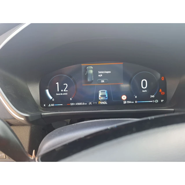 Ford KUGA 2025 45.680 km 5