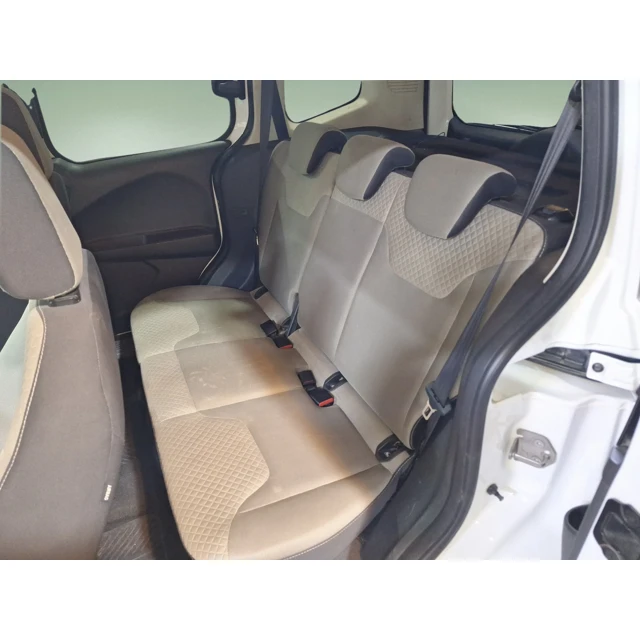Ford TOURNEO COURIER 2022 166.892 km 6