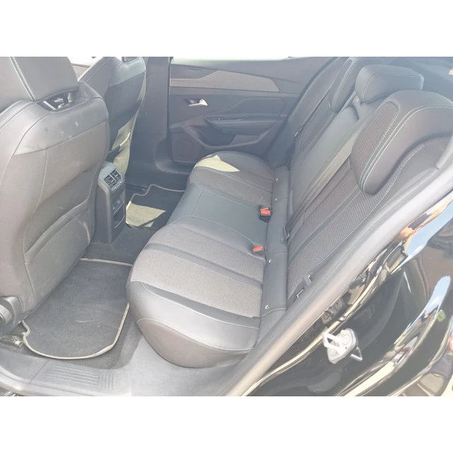 Peugeot 408 2025 54.914 km 6