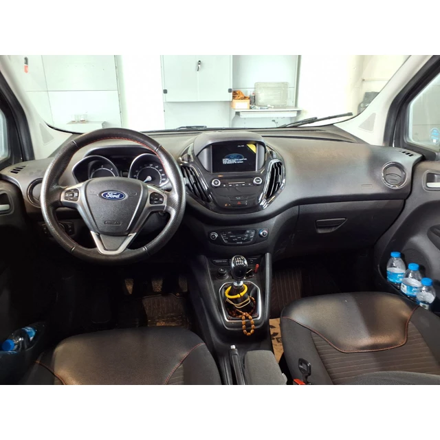 Ford TOURNEO COURIER 2023 66.309 km 7