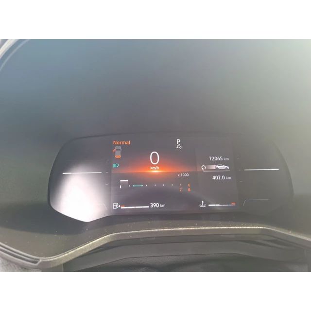 Renault CLIO 2024 72.061 km 5