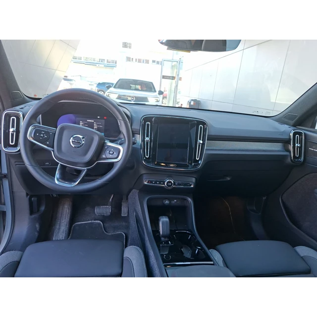 Volvo EX40 2025 22.919 km 7