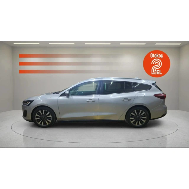 Ford FOCUS 2022 107.225 km 3